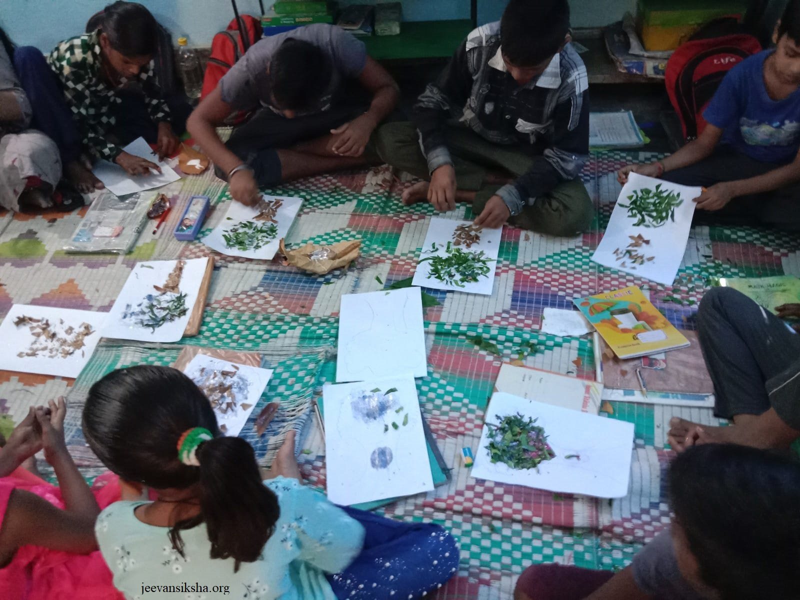 Creativity classes with leaves