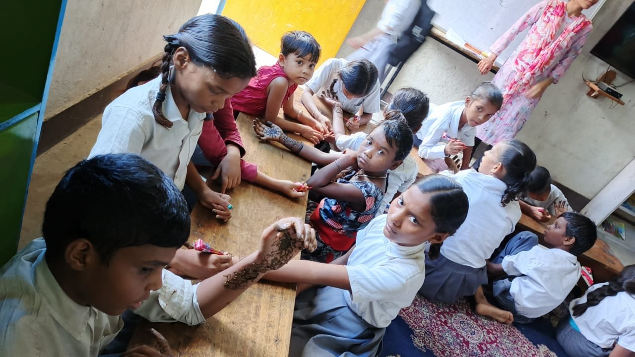 mehandi competition